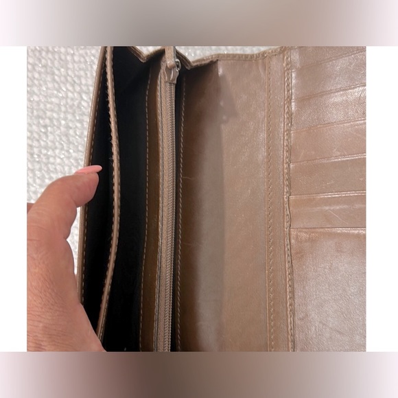 🔥🔥GUCCI Authentic Vintage Large Leather Wallet - Picture 11 of 11